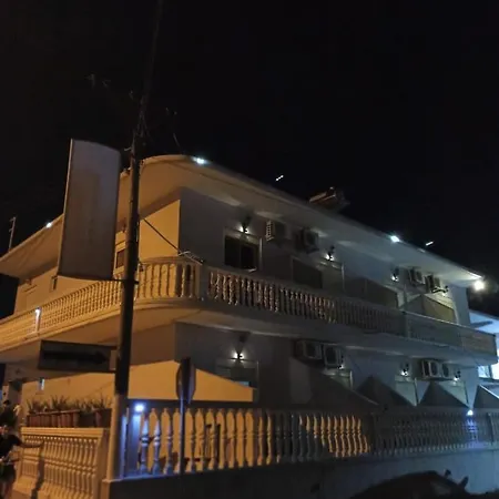 Asteri 2* Velipojë